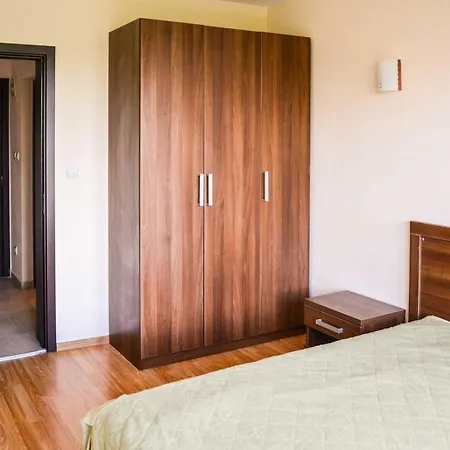 아파트 Welcoming Charming Studio Walk To Beach 라브다