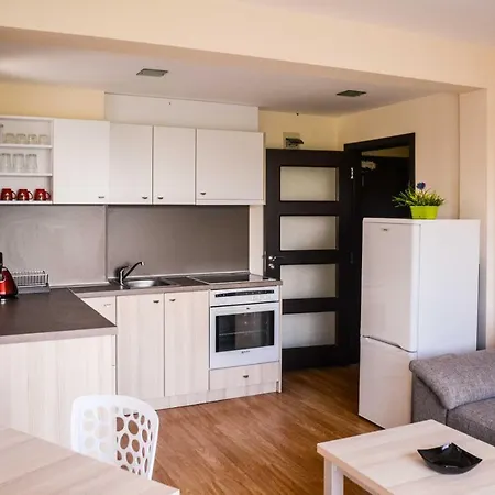 아파트 Welcoming Charming Studio Walk To Beach 라브다